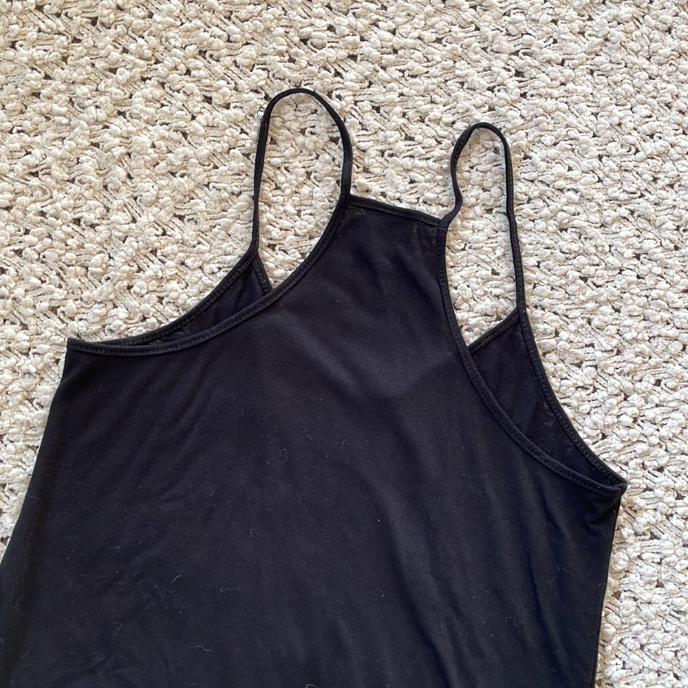 🖤 Angie Racerback V-Neck Cami 🖤 - Picture 5 of 7